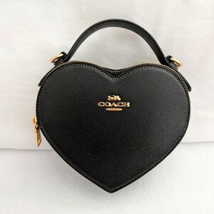 Coach Outlet Heart Crossbody bag in black